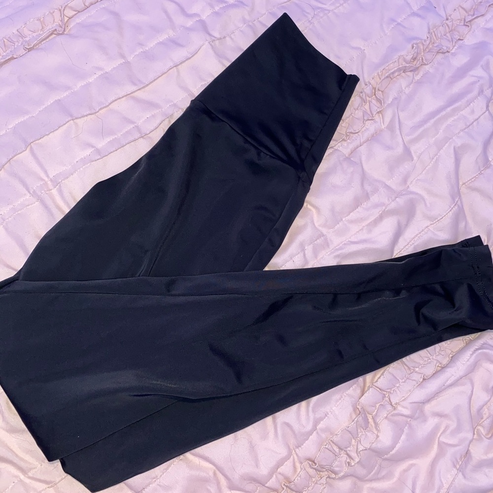 Black leggings